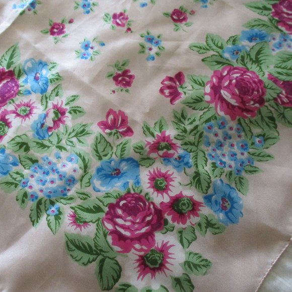 Vintage floral scarf - Picture 5 of 7
